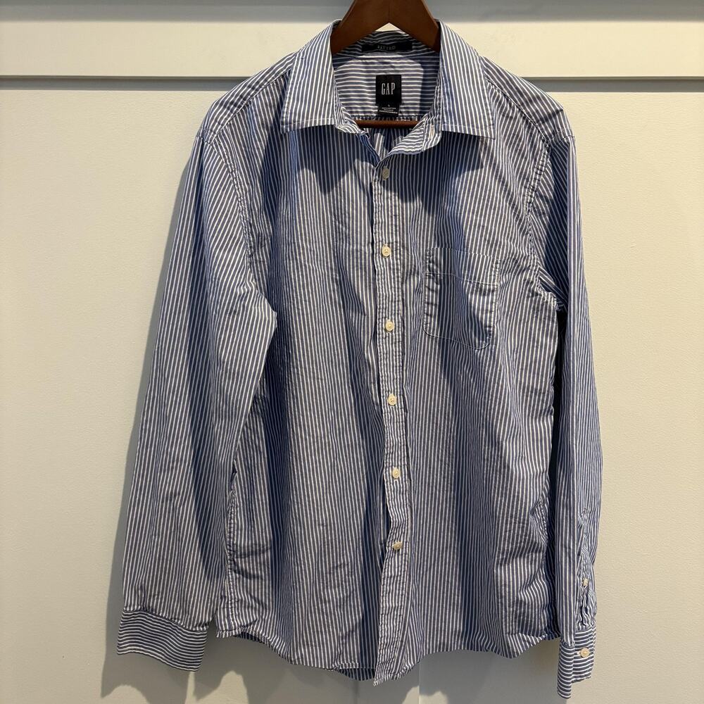 GAP Shirt Mens Large Blue White Striped Button Downā Long Sleeve Fitted Cotton